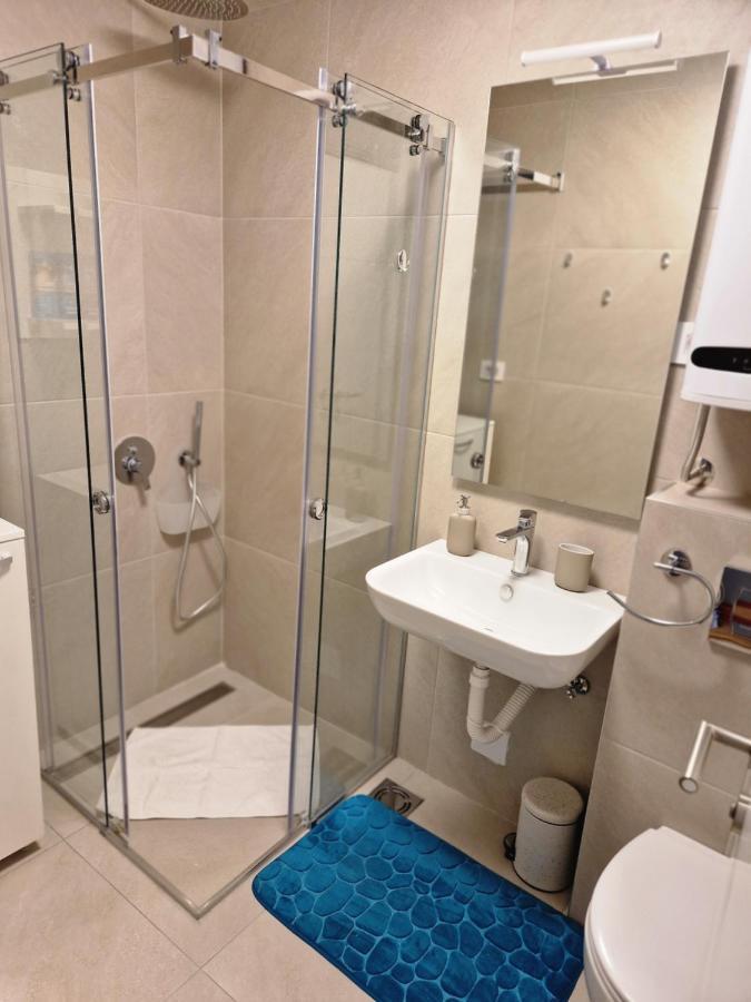Bulevard Apartment Belgrado Buitenkant foto